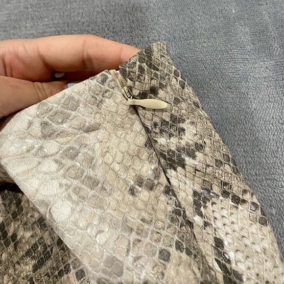 dynamite snakeskin skirt - Picture 2 of 4